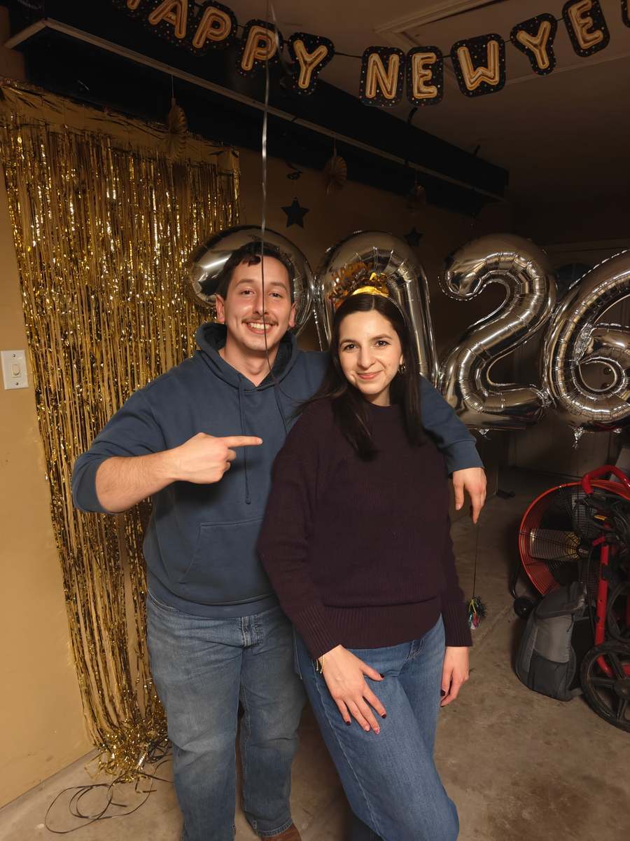 Paul and Leslie engagement photo 4