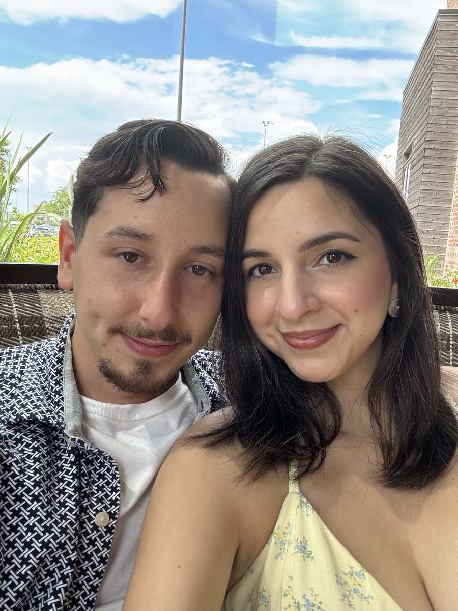 Paul and Leslie engagement photo 9