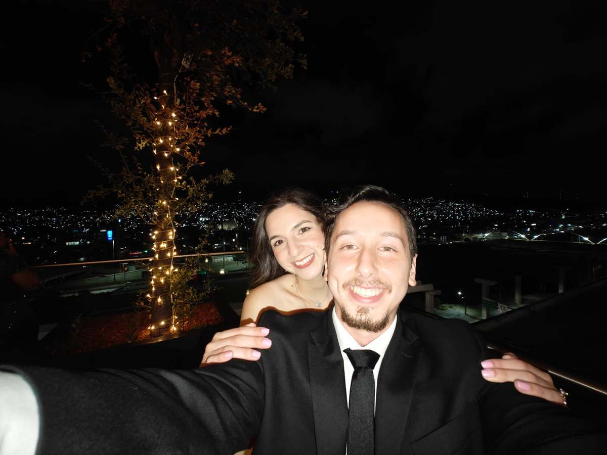 Paul and Leslie engagement photo 7